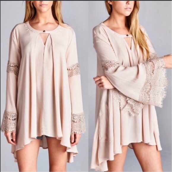 Bell sleeved tunic top